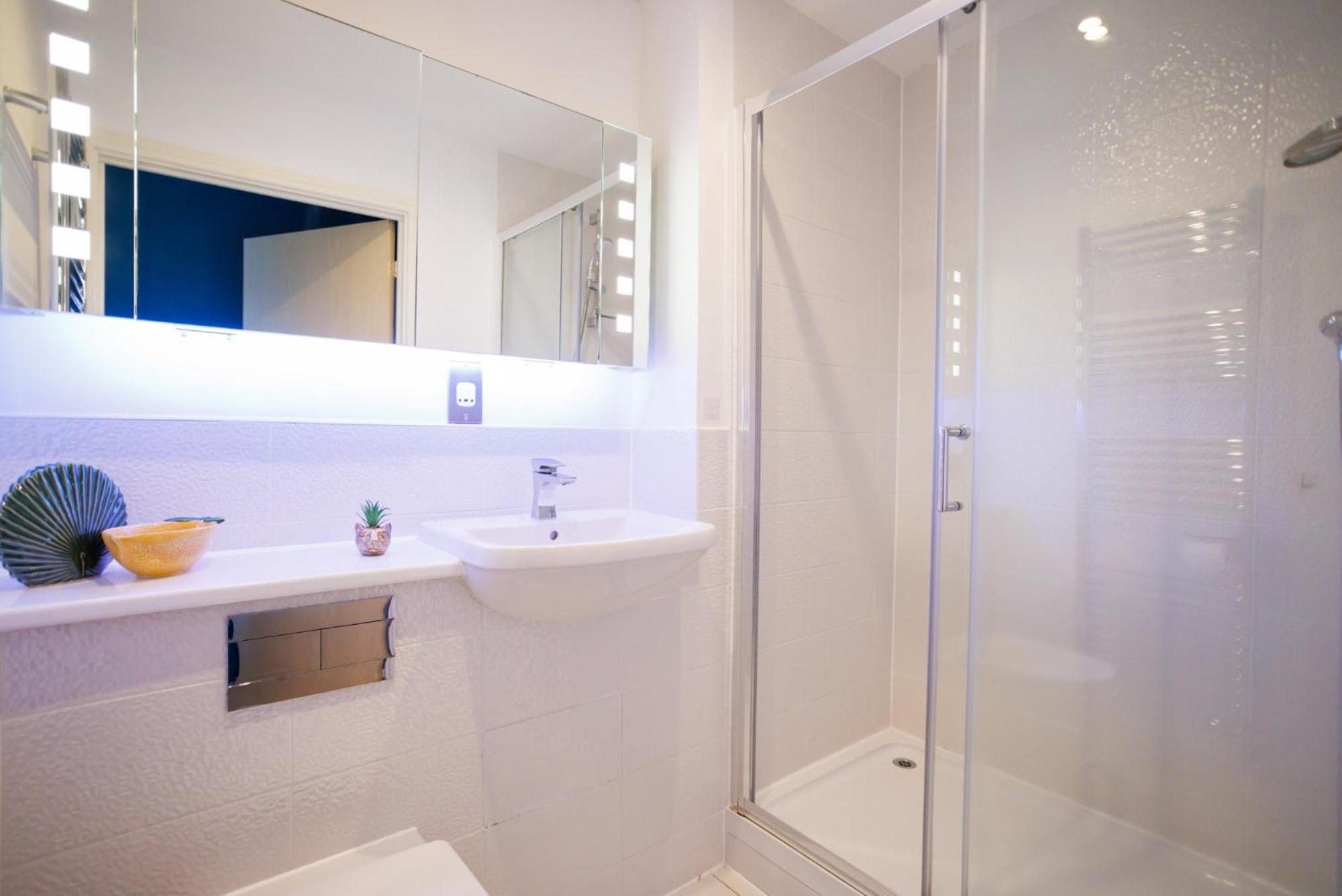 Holiday home Luxury Three Story Townhouse Free Parking On Drive Manchester